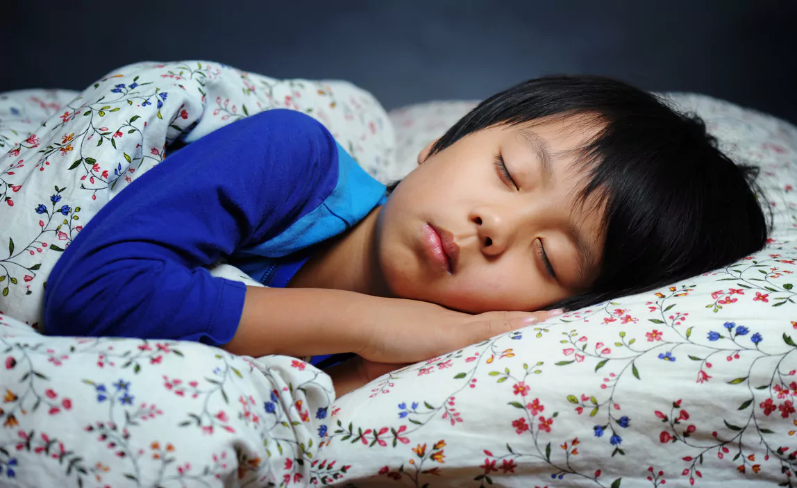 Balance between Child's Sleep and Screen Time.