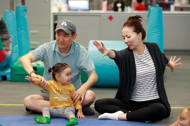 Engaging class for attention & warmth